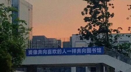 一些仅你可见的朋友圈文案短句插图1 一些仅你可见的朋友圈文案短句