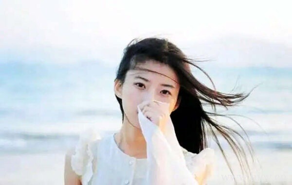 夏天炎热游泳玩水的心情文案句子插图1 夏天炎热游泳玩水的心情文案句子