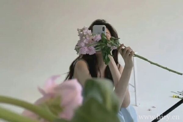 三观很正的神仙文案句子，人间清醒文案分享