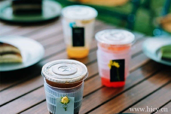 秋天露营的朋友圈说说,露营高级文案短句插图1 秋天露营的朋友圈说说,露营高级文案短句