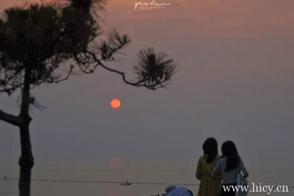 写尽人间清醒的文案句子,永远不做恋爱脑插图1 写尽人间清醒的文案句子,永远不做恋爱脑