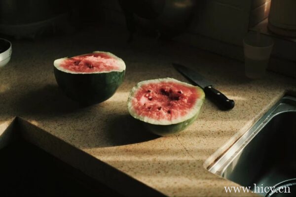 精辟又很人间清醒的文案句子收藏插图1 精辟又很人间清醒的文案句子收藏