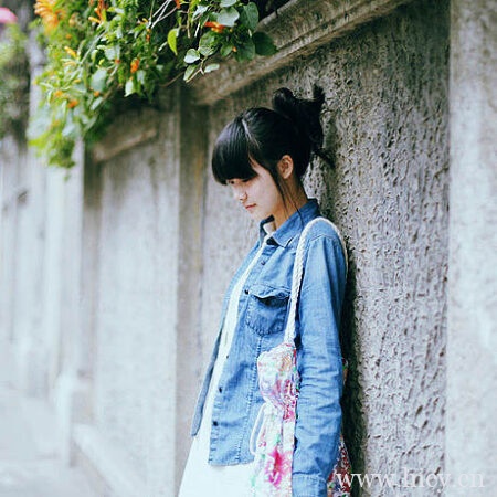 配自拍的简短封神文案,自由人间清醒的句子摘抄插图1 配自拍的简短封神文案,自由人间清醒的句子摘抄