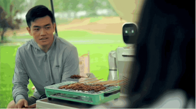 刚刚,一位机器人戴着毕业帽走出清华